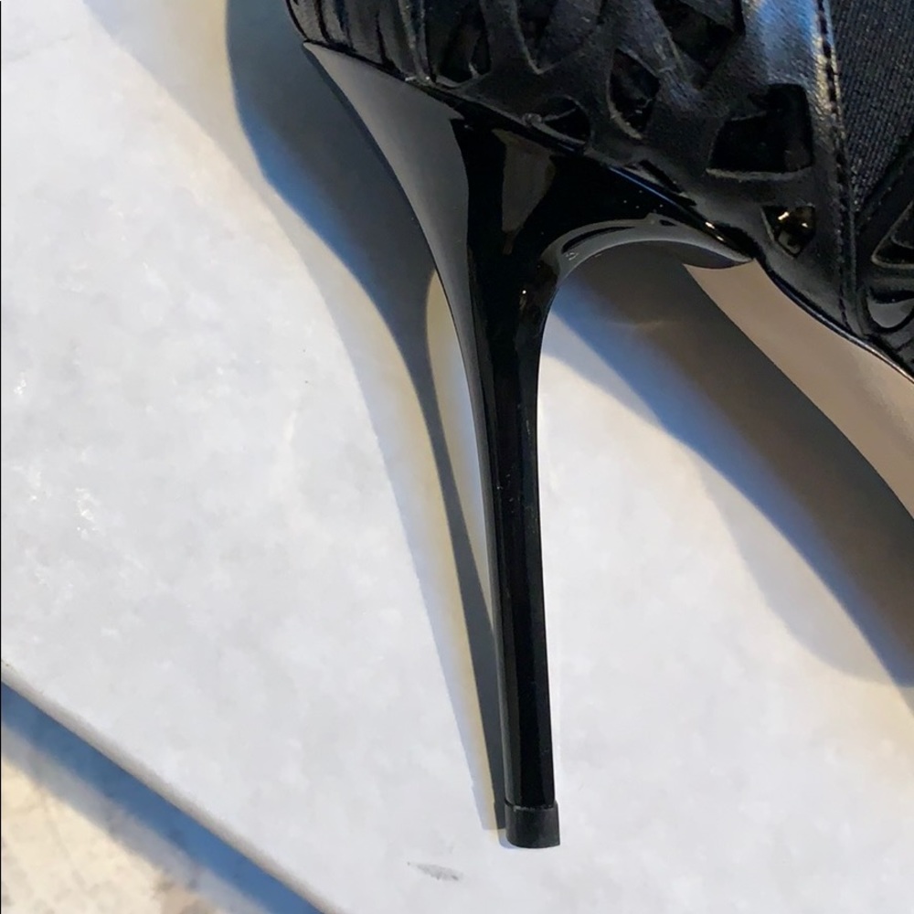 Jimmy Choo NWT Laser Cut Peep Toe Bootie 38 - Picture 7 of 13